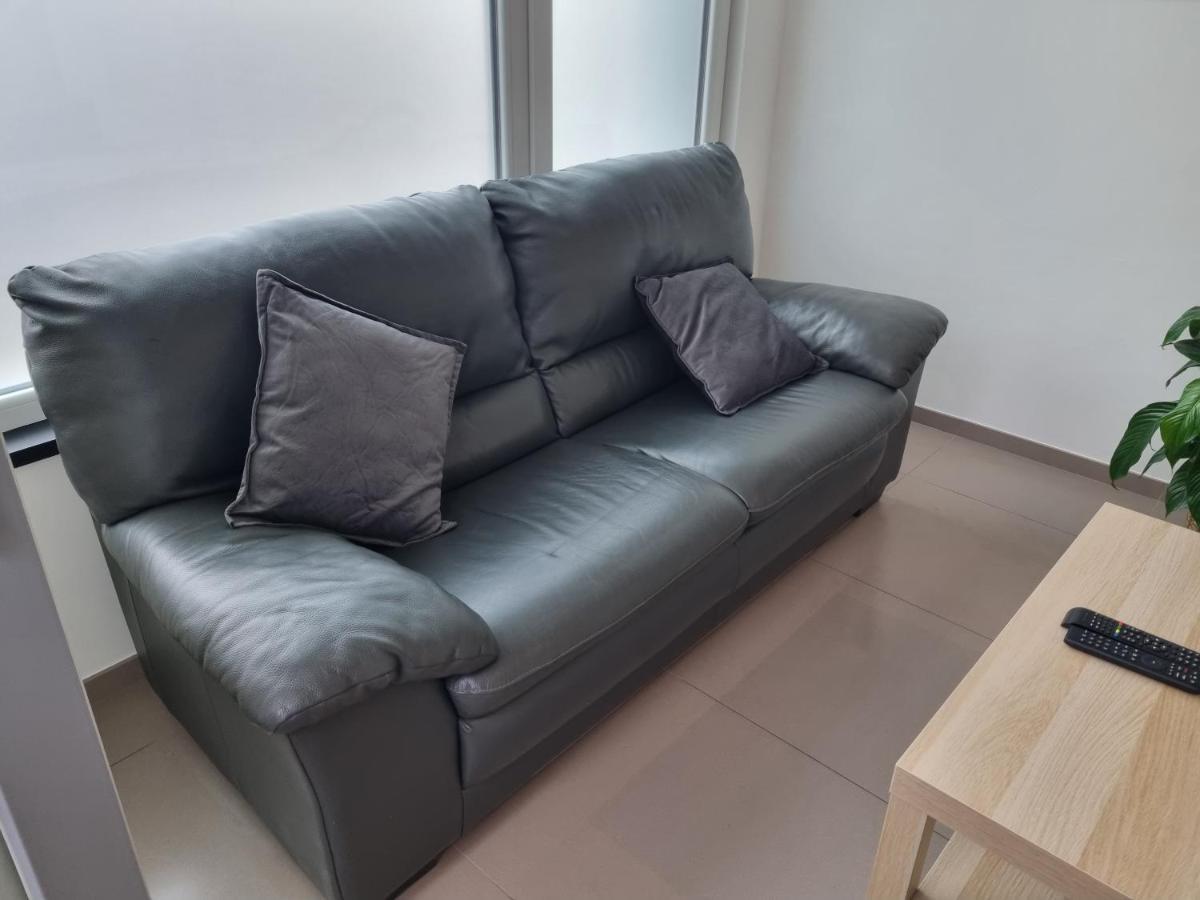 Maisonnette Entierement Renovee Givet Exterior photo